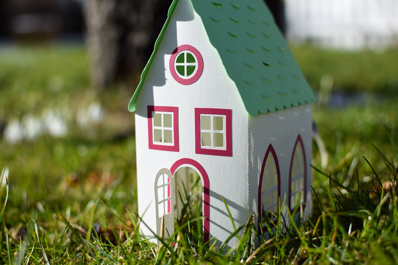 paper model house