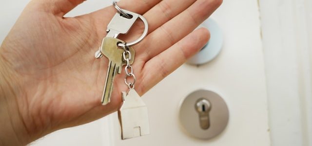 moving a big family house keys in hand